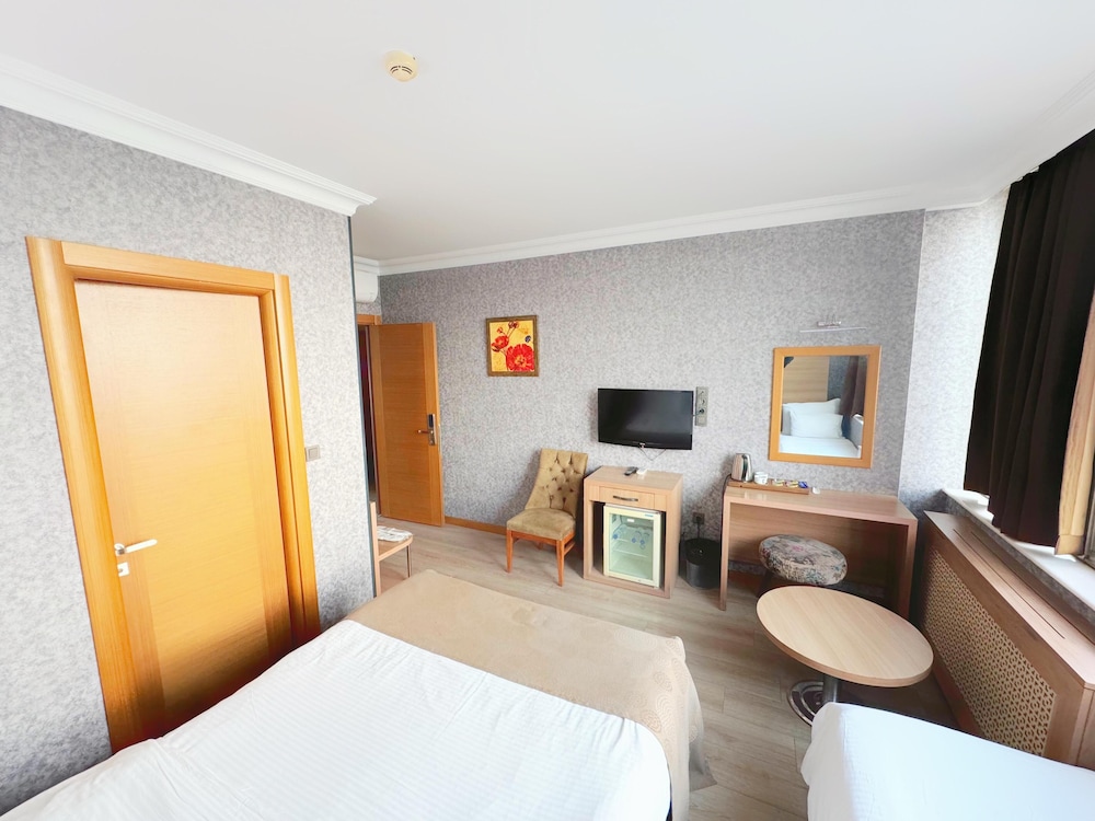 Deluxe Twin Room photo 2