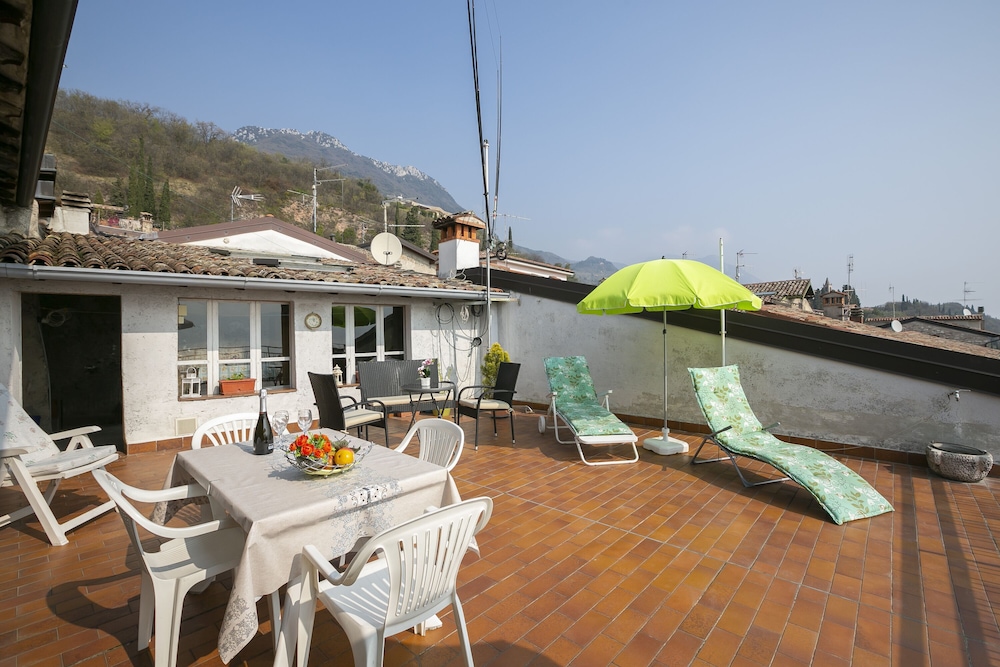 Standard Townhome, Multiple Bedrooms, 2 Bathrooms (Angela -Terrace & beautiful View lake)