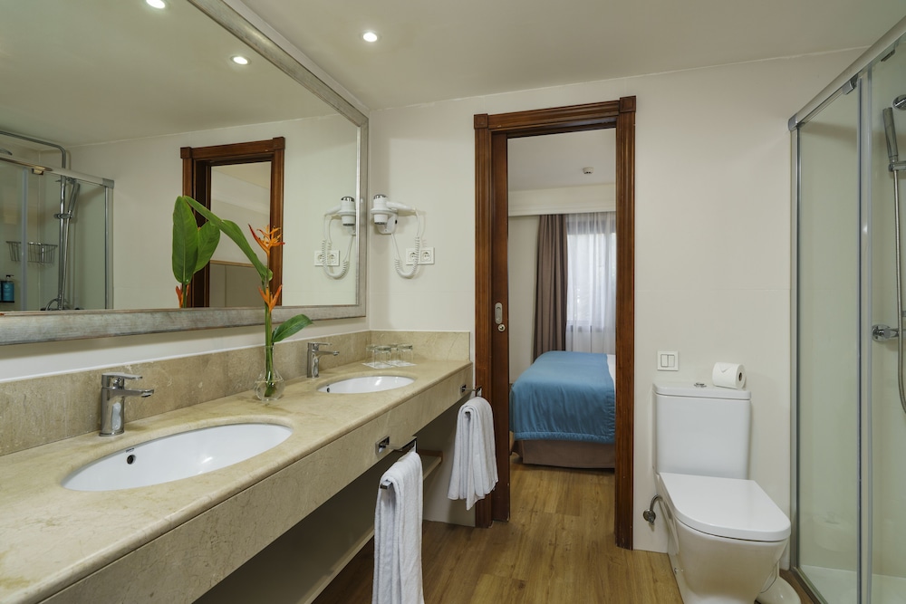 Suite (1 Adult)