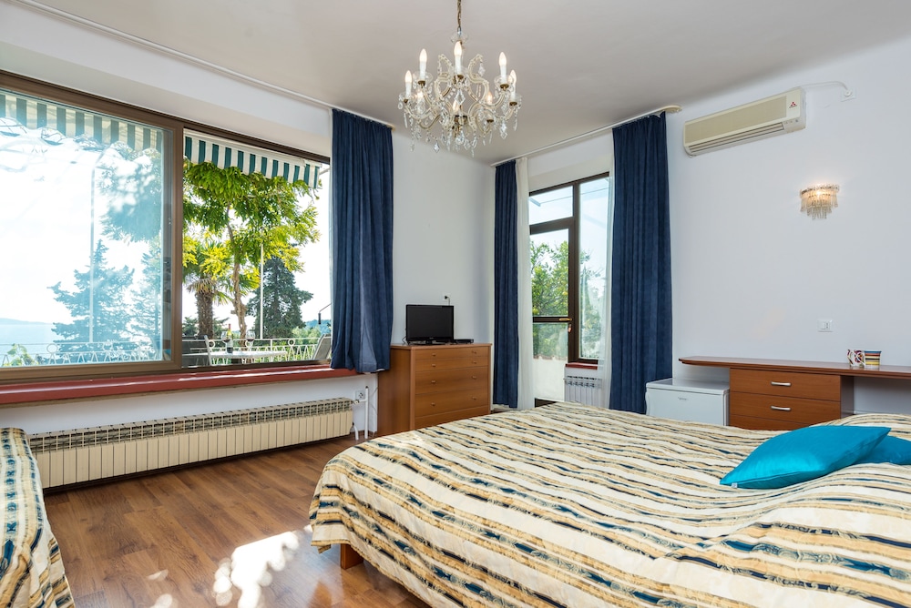Comfort Triple Room, Terrace, Sea View (A1) photo 2