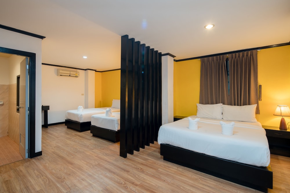 Standard Quadruple Room
