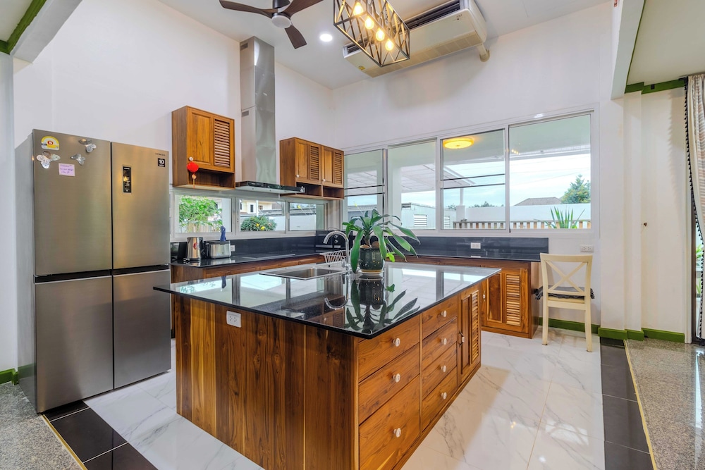 Villa photo 1