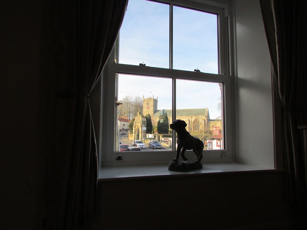 Suite, Ensuite photo 2