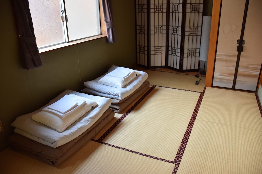 Triple Room, Main Building