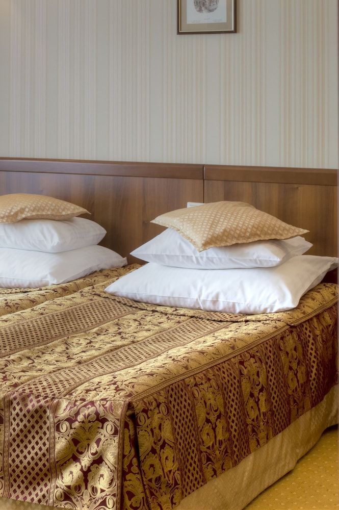 Classic Double or Twin Room photo 3