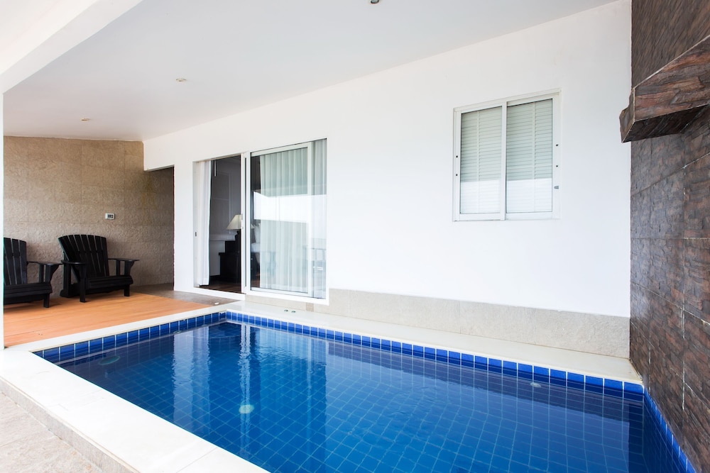 Beach Front Pool Villa - Photo 2