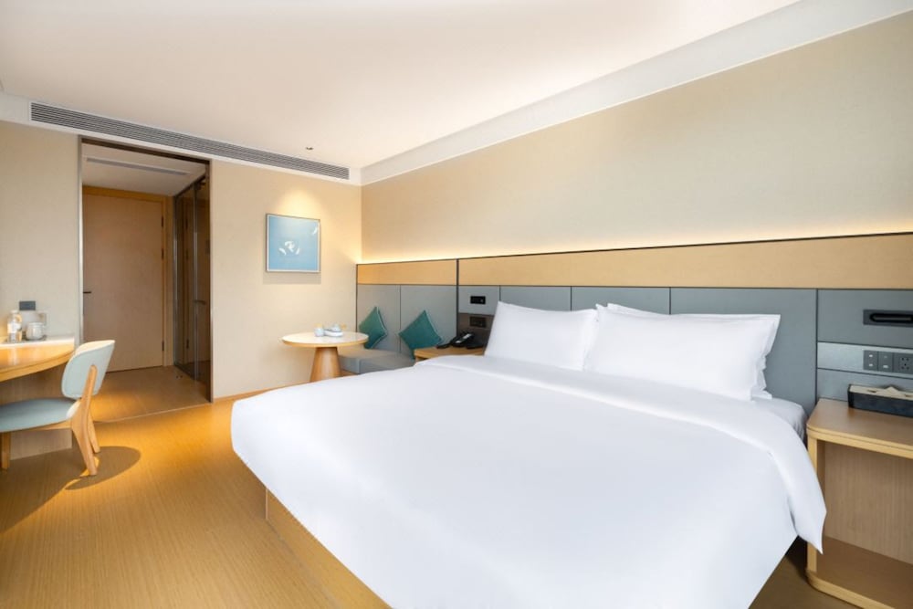Superior Single Room, City View