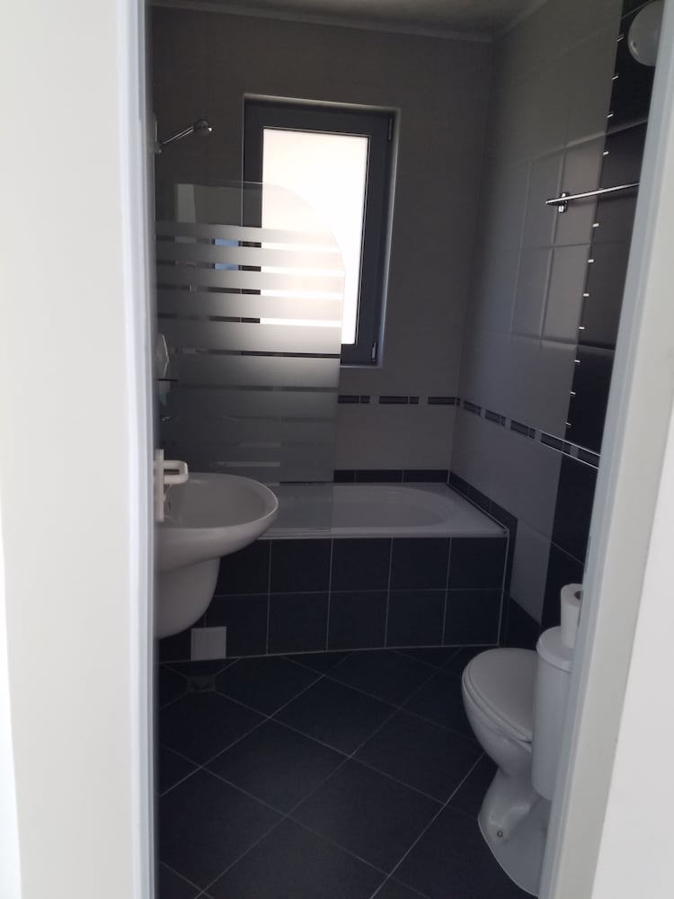 Apartment, 2 Bedrooms, Garden Area