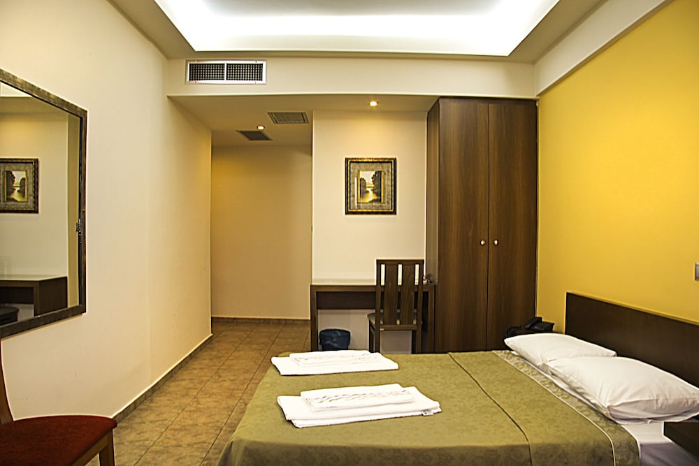 Single Room photo 2
