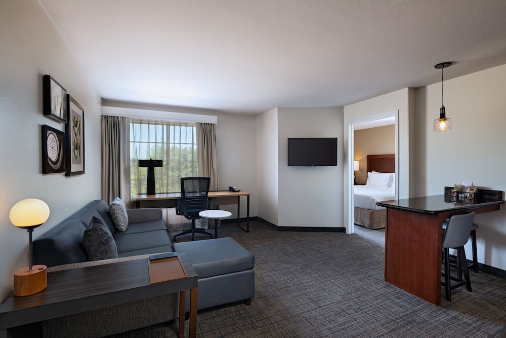 Studio Suite, 1 Bedroom - Photo 2