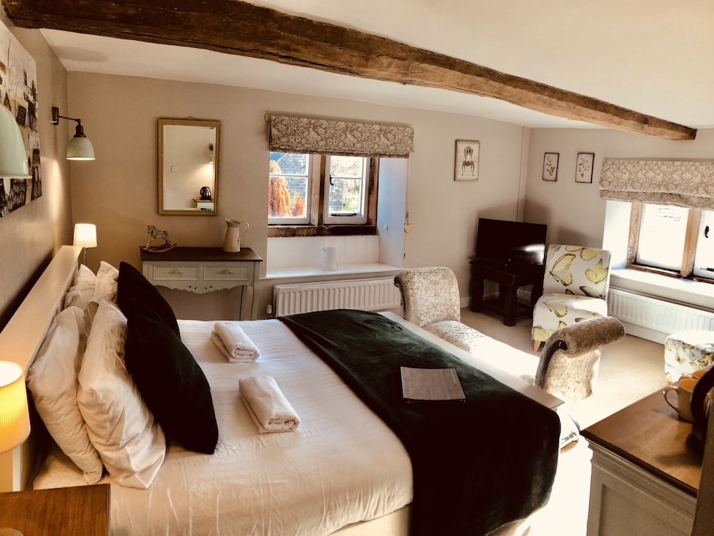 Room 5 photo 1