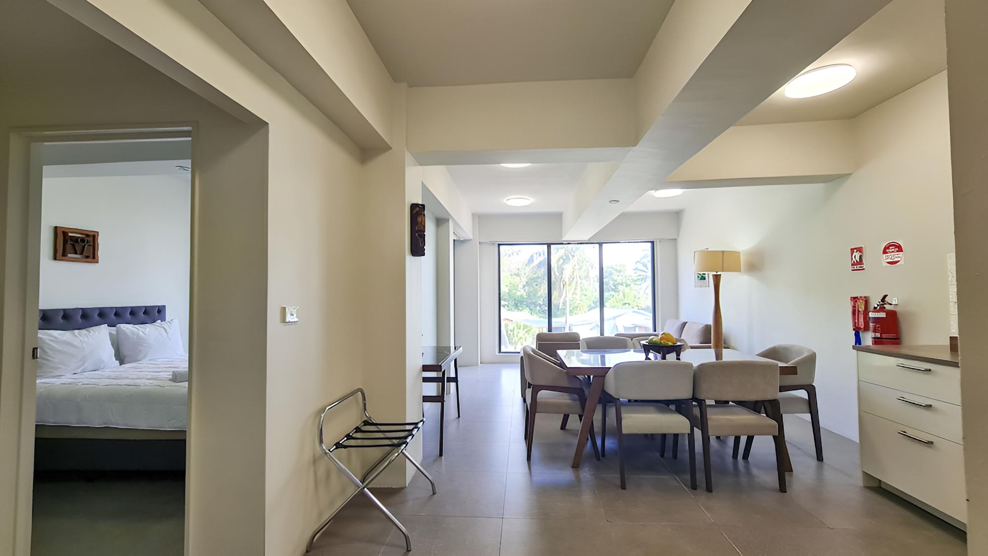 1-Bedroom Sea View photo 3