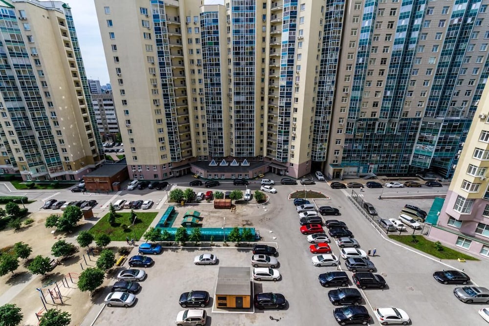 Basic Condo photo 2
