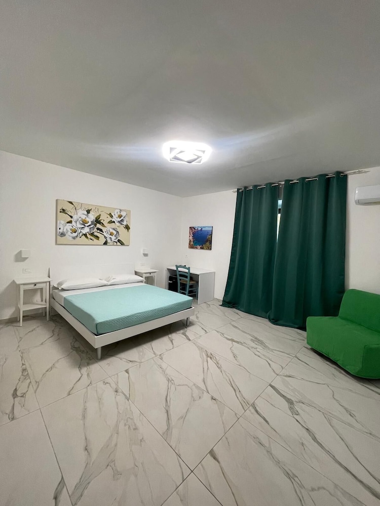 Comfort Triple Room, Garden View