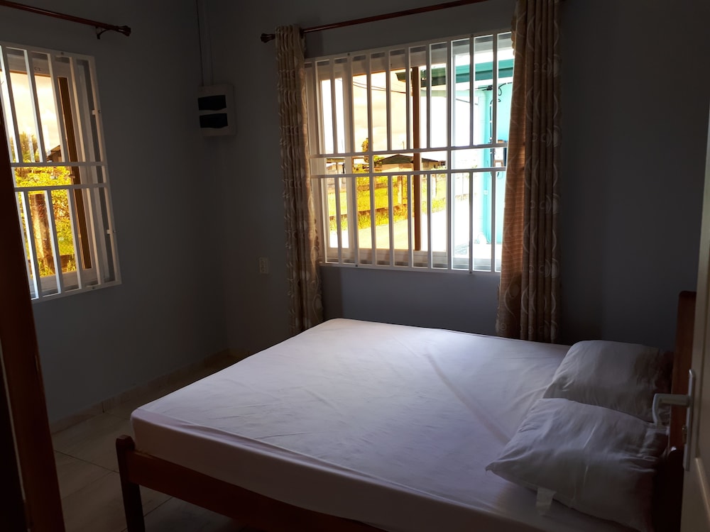 Standard Bungalow, 1 King Bed, Accessible photo 1