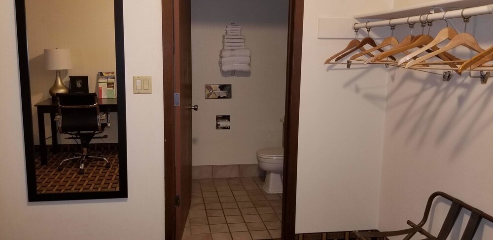 Studio Suite, 2 Queen Beds, Non Smoking - Photo 5