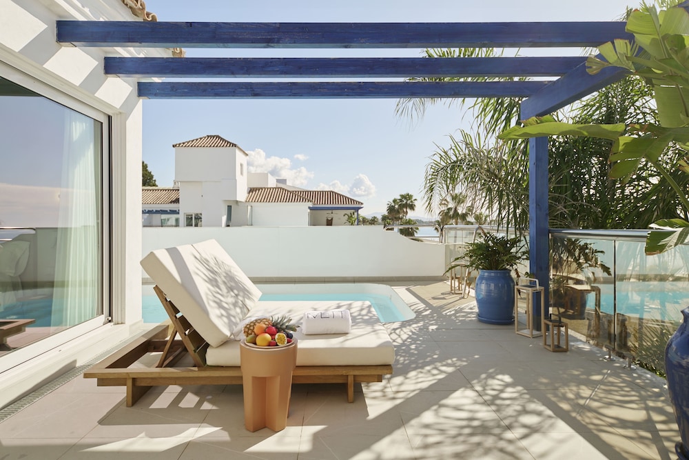 Seascape Suite with Private Pool