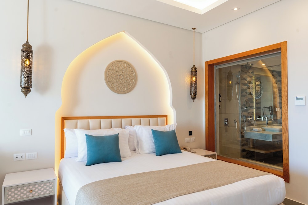 Executive Pool Suite