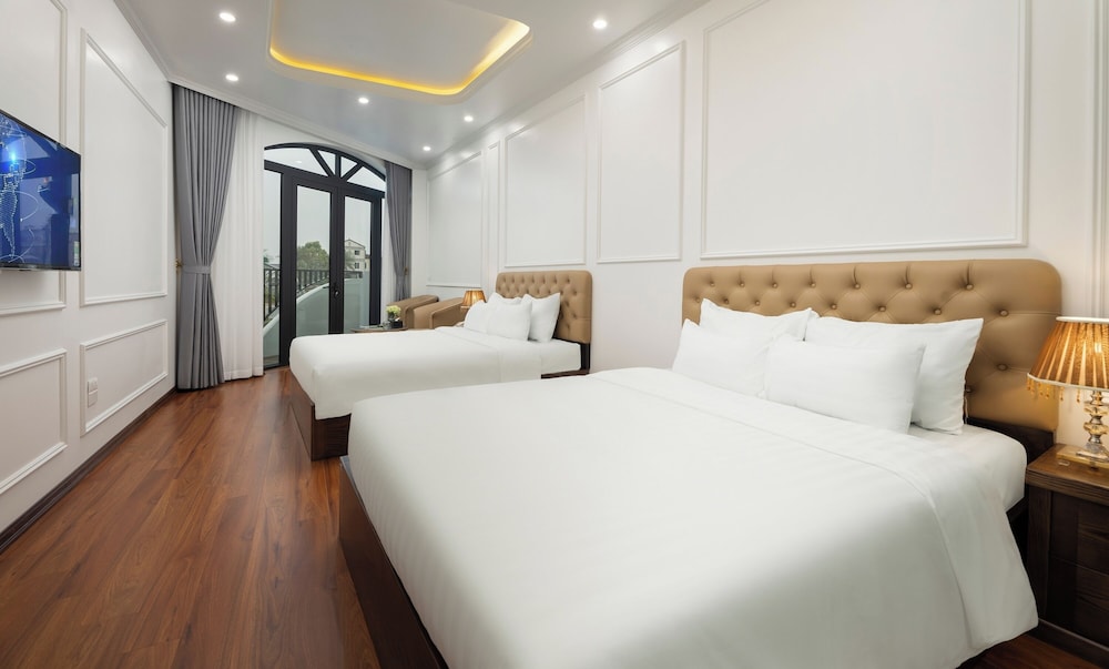 Deluxe Double or Twin Room