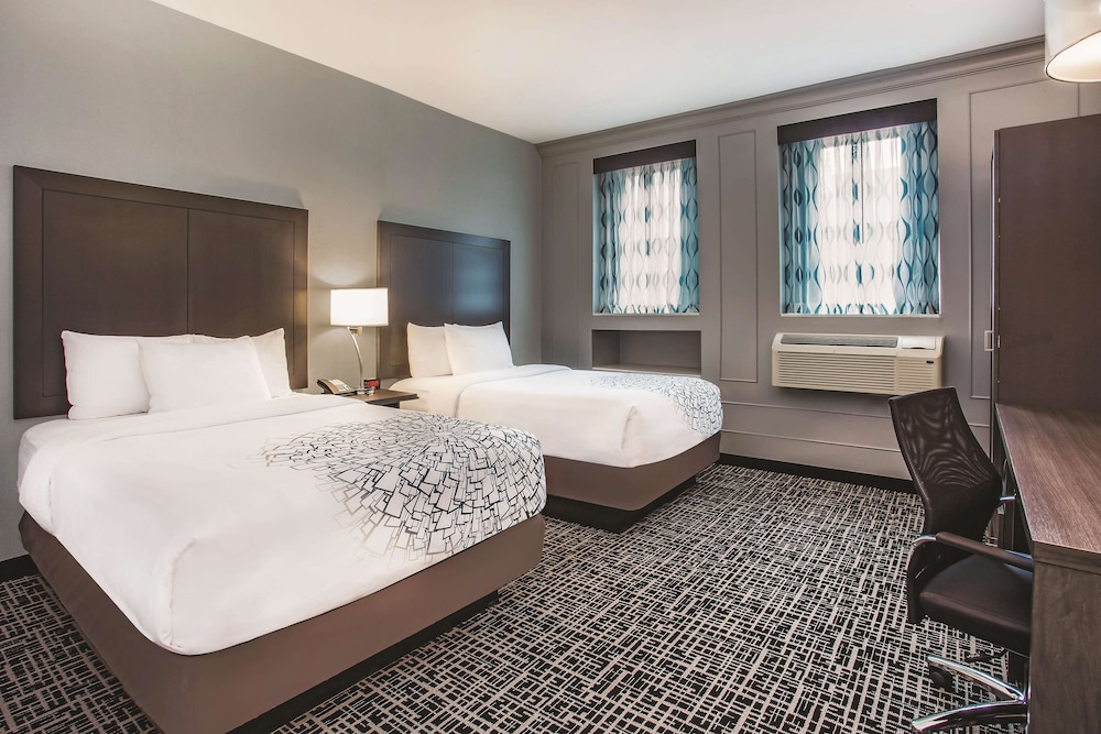 Deluxe Room, 2 Double Beds, Non Smoking photo 1
