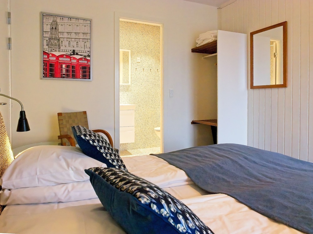 Economy Room (Motel) - Photo 10