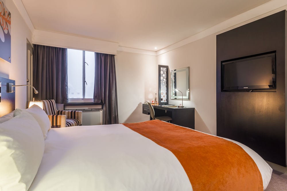 Standard Room (Queen) - Photo 2