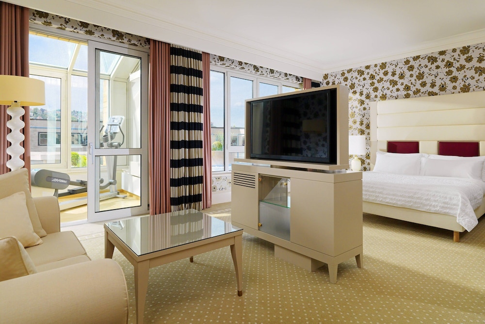 Suite, 1 Bedroom, City View photo 3