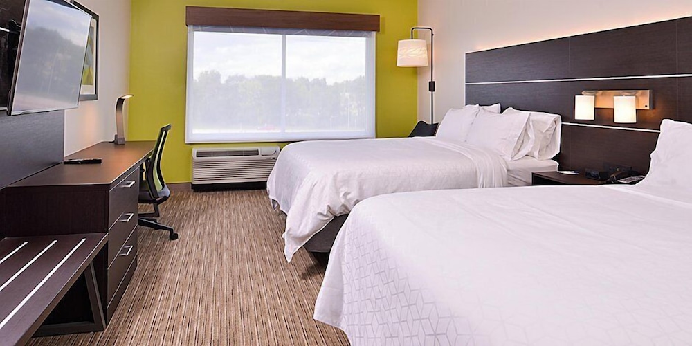 Standard Room, 2 Queen Beds, Accessible (Hearing) - Photo 2