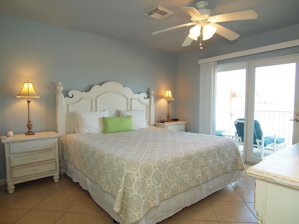 Condo, 2 Bedrooms
