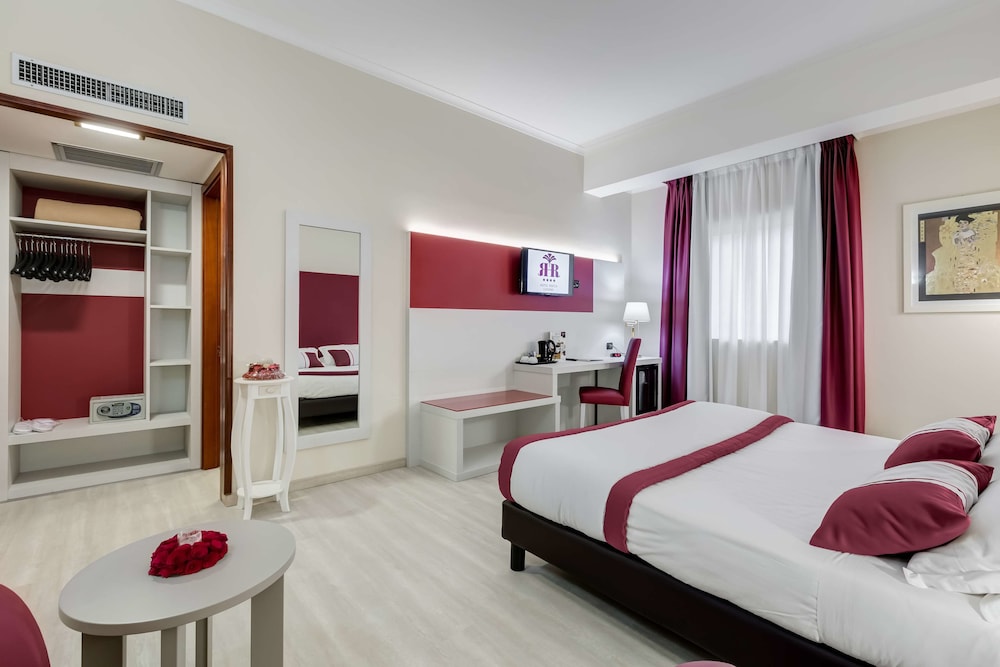 Suite, 1 King Bed, Jetted Tub - Photo 6