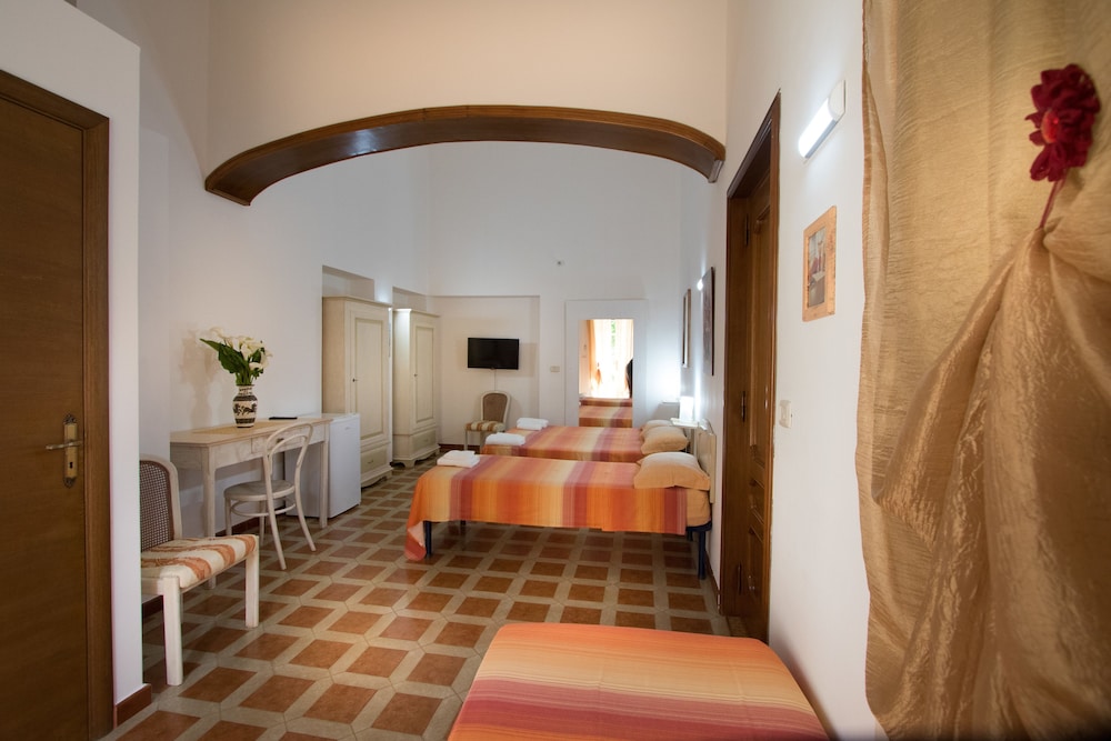 Quadruple Room photo 2