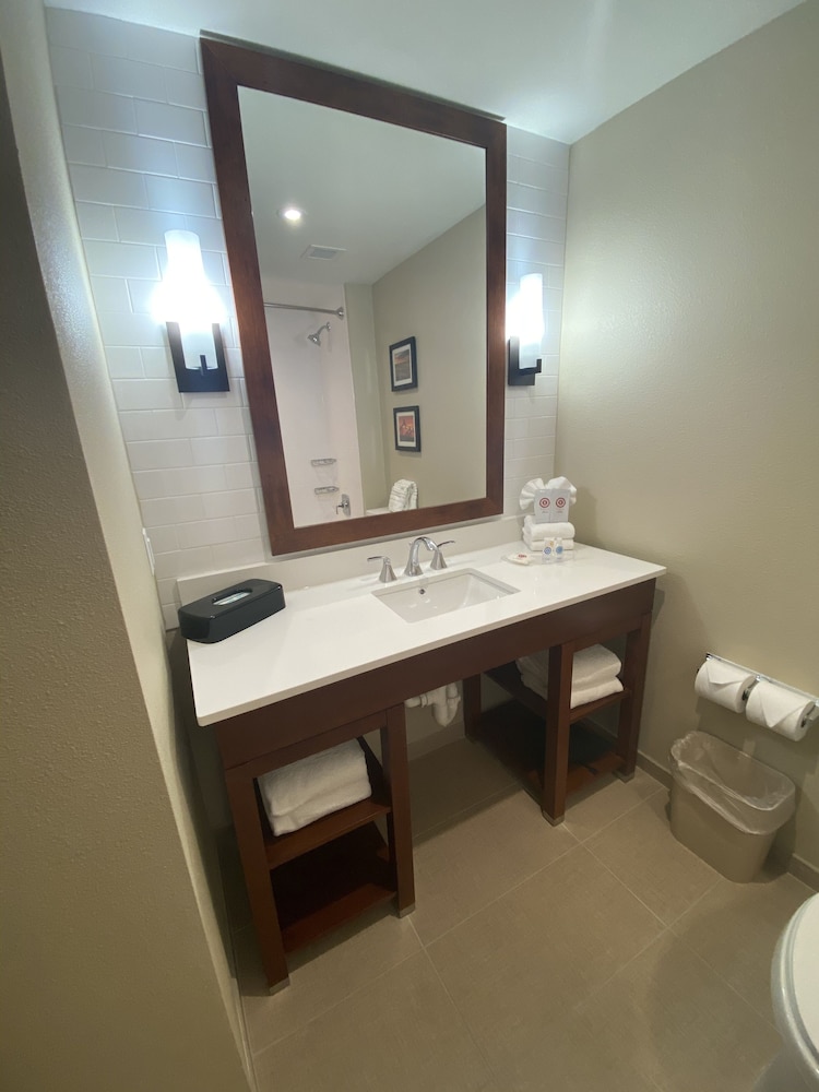 Suite, Multiple Beds, Non Smoking - Photo 4