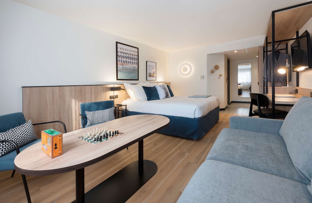 Superior Studio, Multiple Beds, Bathtub (Kitchenette)