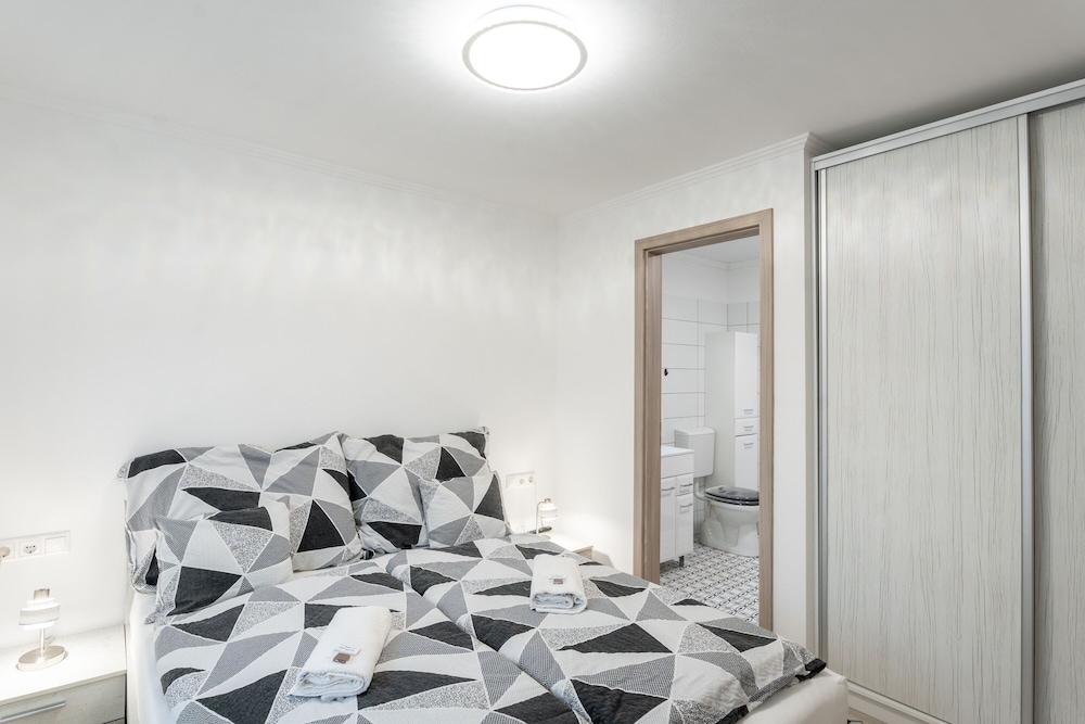 Standard Apartment, 2 Bedrooms, 2 Bathrooms (Peace Apartments 0) photo 1