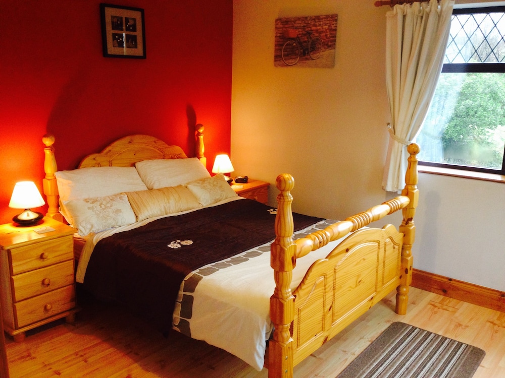 Classic Double Room, Ensuite (Shower) photo 2