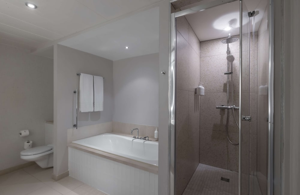 Suite, 1 Bedroom thumbnail 5
