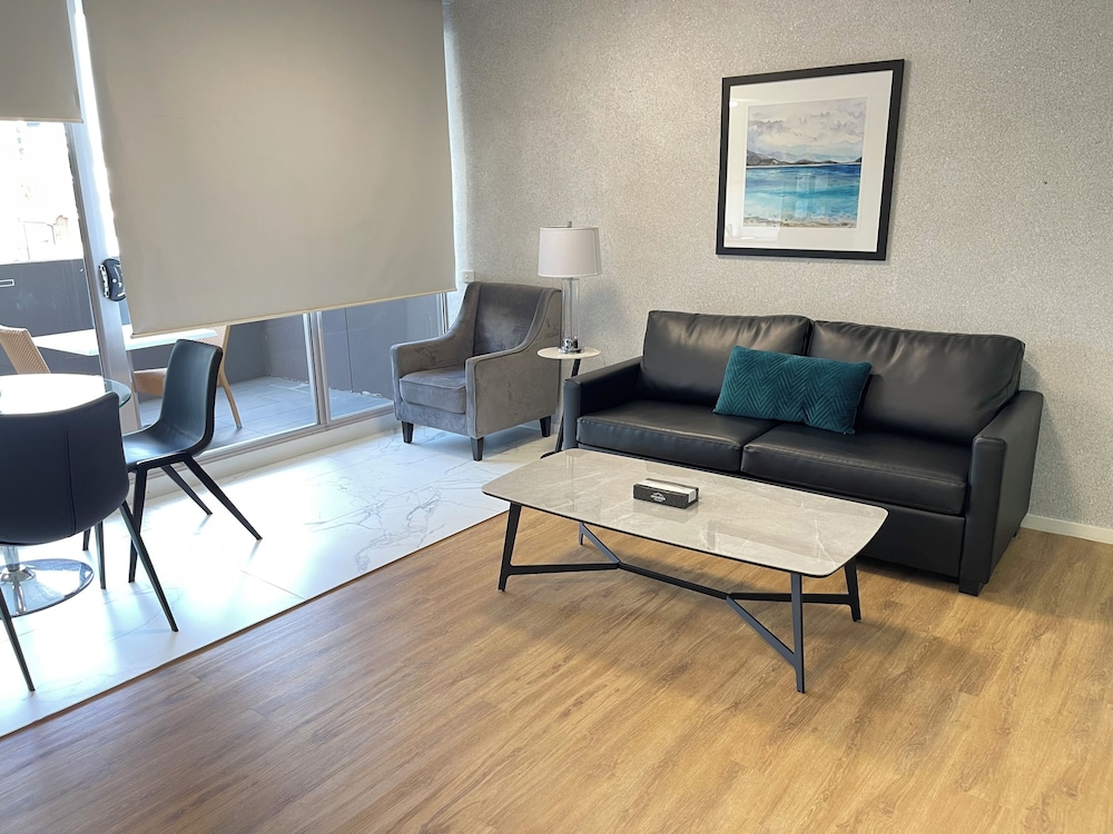 Deluxe One Bedroom - Photo 6