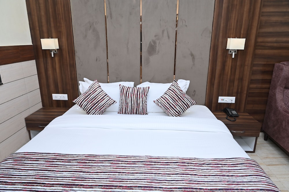 Deluxe Double Room - Photo 7