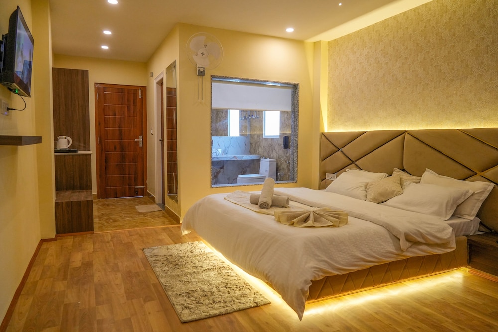 Premium Room - Photo 17