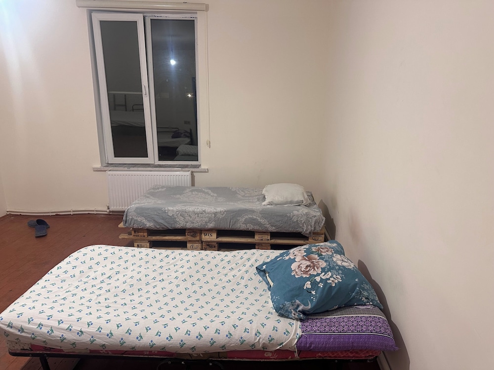 Basic Double or Twin Room - Photo 14