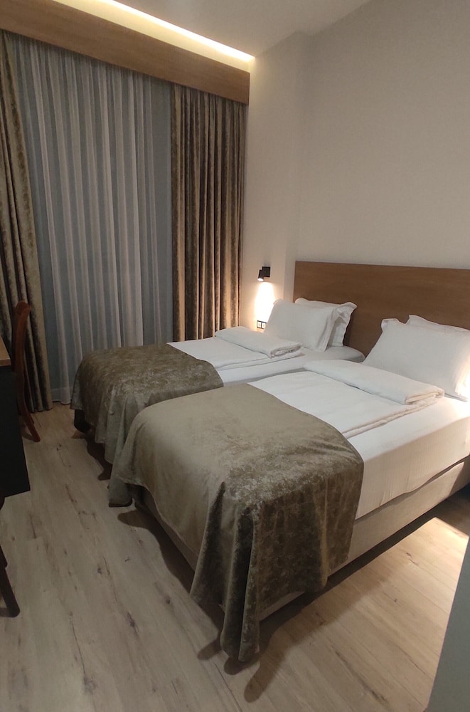 Economy Twin Room photo 1