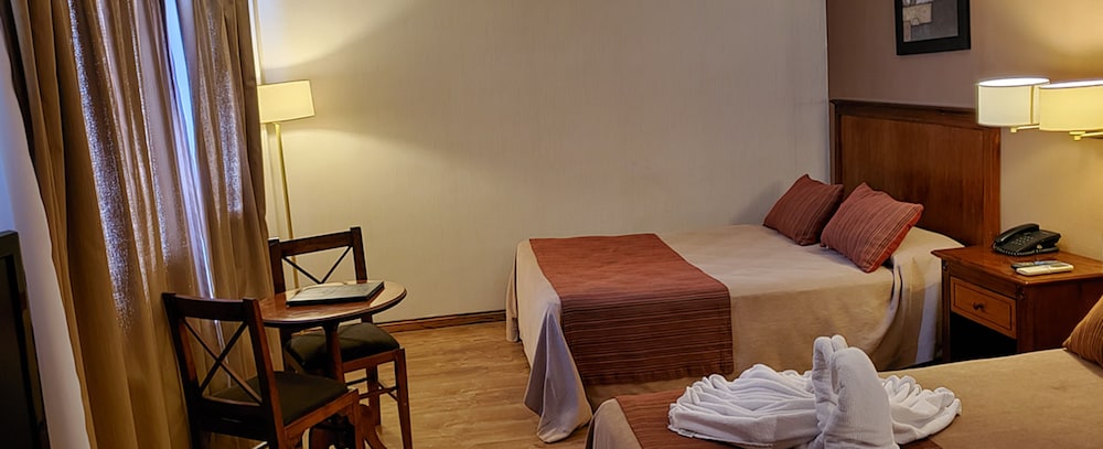 Superior Room, 2 Queen Beds photo 3