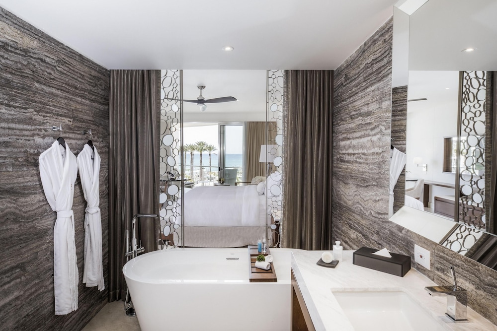 Royale Honeymoon Ocean View - Book 4 nights, Get 2 Free nights at Punta Cana