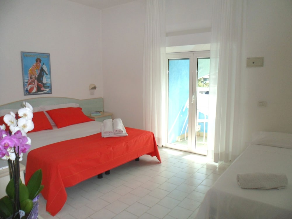Comfort Triple Room