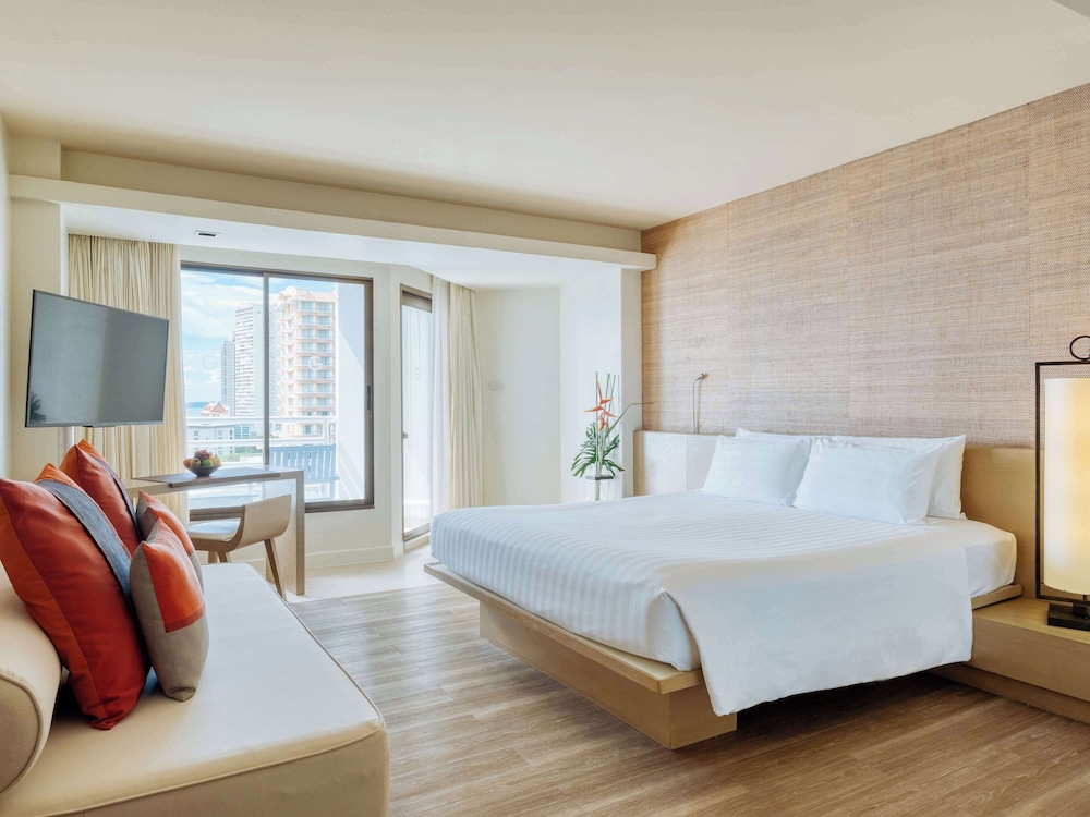 Deluxe Room, 1 King Bed