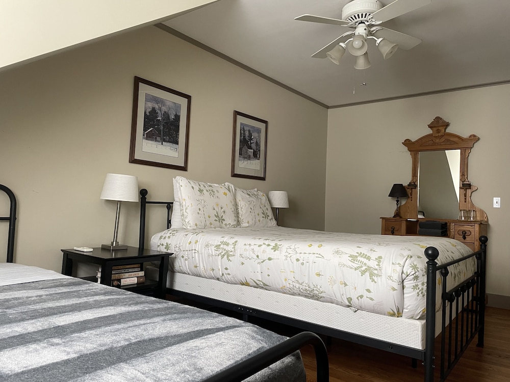 The Vermonter Room photo 3