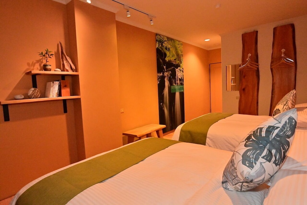 Classic Quadruple Room photo 2
