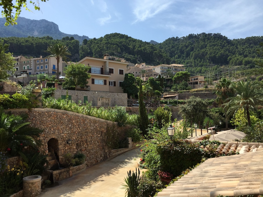 Double Room, Balcony, Mountain View