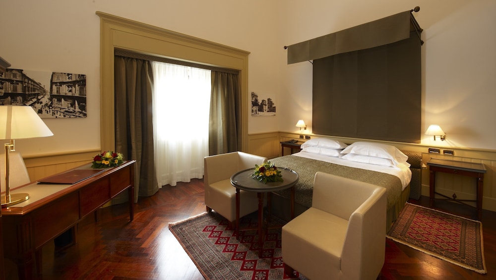 Deluxe Double or Twin Room - Photo 1