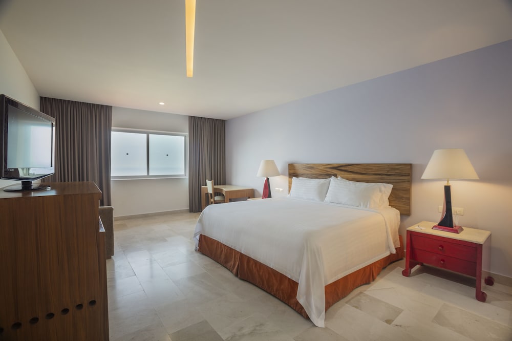 Suite, Multiple Beds photo 3